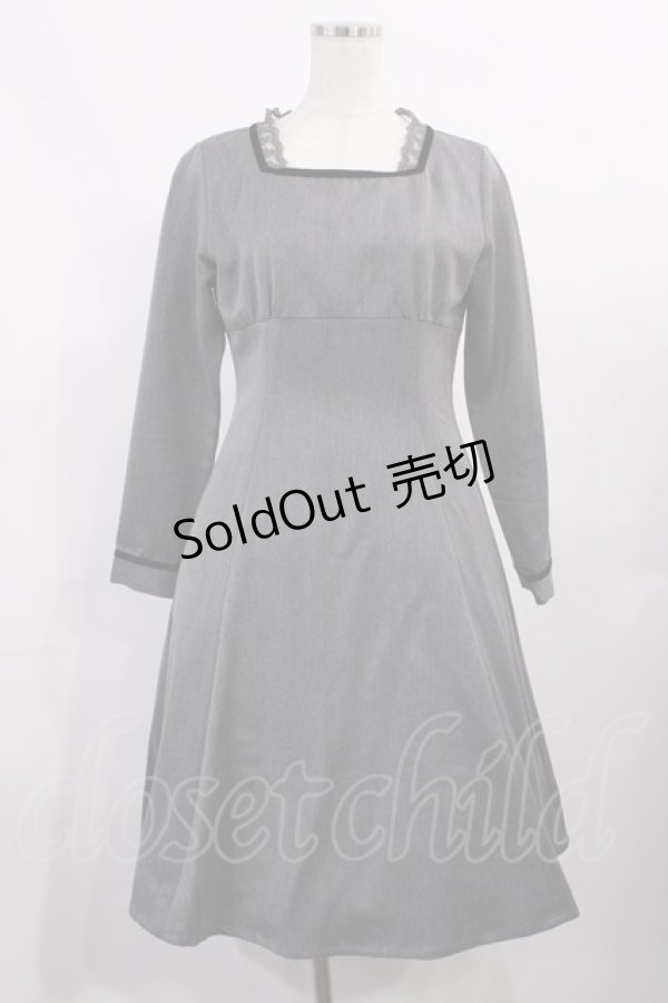画像1: Fi.n.t / ハイウエスト切替ベロアリボン使いワンピース Free GRAY H-25-11-08-1003-CA-OP-NS-ZH (1)