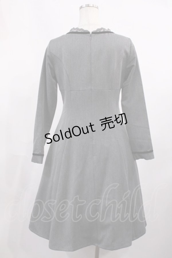 画像2: Fi.n.t / ハイウエスト切替ベロアリボン使いワンピース Free GRAY H-25-11-08-1003-CA-OP-NS-ZH (2)