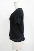 画像2: Jane Marple / ロゴ刺繍リボンカットソー  黒 H-25-11-12-040-JM-TO-KB-ZT369 (2)