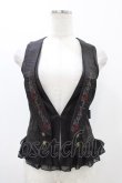画像1: Ozz oneste / 薔薇刺繍フリルベスト  黒 H-25-11-13-039-OO-TO-KB-ZH (1)