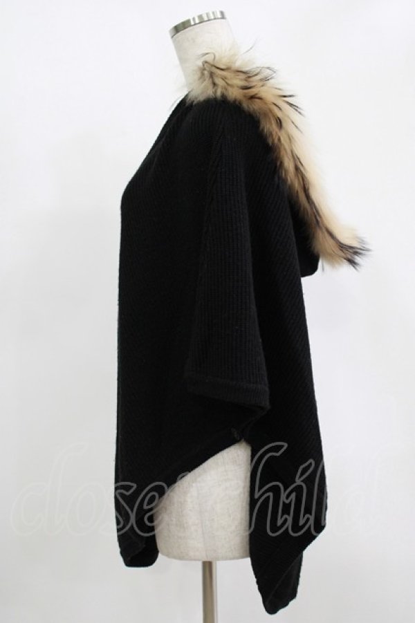 画像2: MILKBOY / ファー付ニットポンチョ  ブラック H-25-11-14-1036-MB-TO-KB-ZH (2)