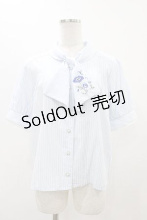 画像: axes femme / ネモフィラ刺繍リボンブラウス Free サックスストライプ H-25-11-16-1042-AX-BL-NS-ZH