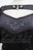 画像4: Ozz oneste / rose刺繍使い 2way frillカットソー（ALYSモデル）  ブラック H-25-11-17-071-OO-TO-KB-ZH (4)