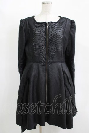 画像: h.NAOTO / 鱗ZIPコートワンピース  黒 H-25-11-17-010-HN-CO-KB-ZH