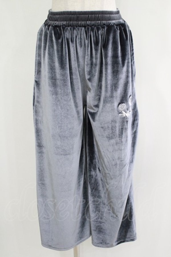 画像1: NieR Clothing / ロゴ刺繍ベロアパンツ  グレー H-25-11-21-1030-PU-PA-KB-ZH (1)