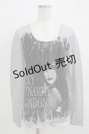 画像: SEXY DYNAMITE LONDON / プリントロングスリーブカットソー  グレー H-25-11-21-1067-PU-TO-KB-ZH