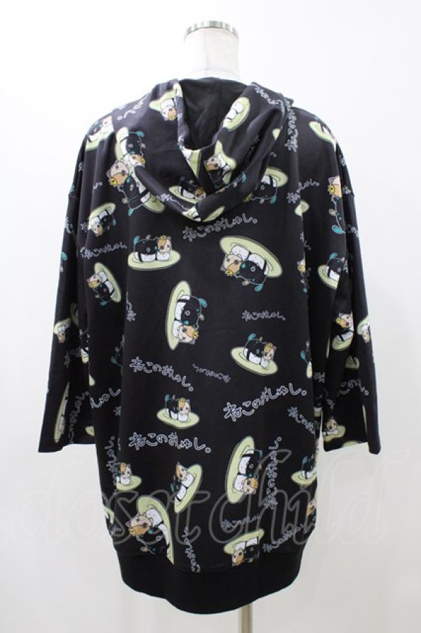 画像2: NieR Clothing / 総柄ZIP半袖パーカー  ブラック H-25-11-23-049-PU-TO-KB-ZT220 (2)