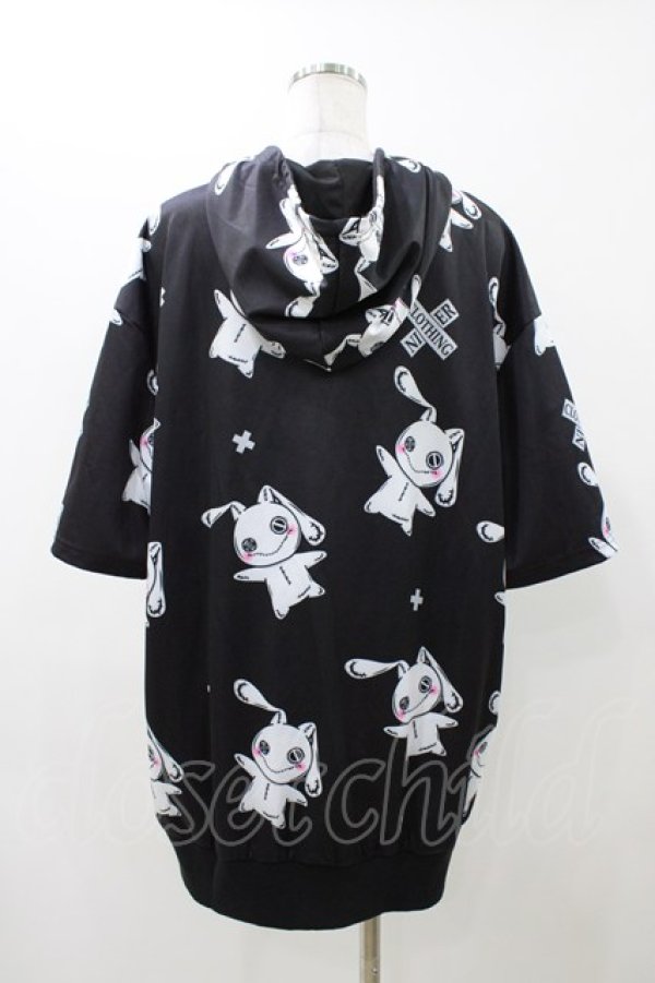 画像2: NieR Clothing / 総柄ZIP半袖パーカー  ブラック H-25-11-23-050-PU-TO-KB-ZH (2)