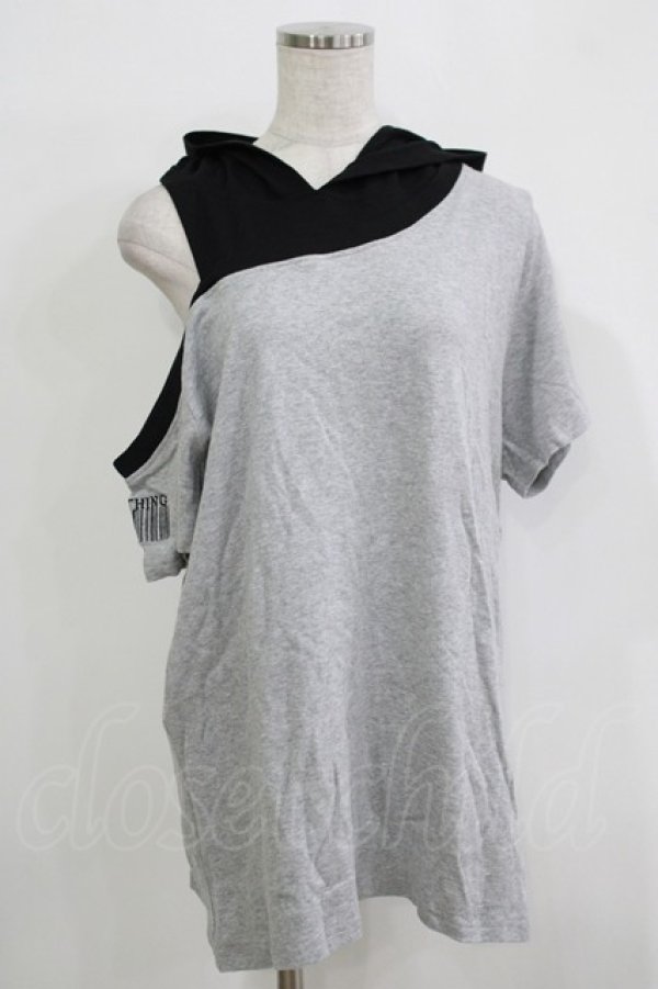 画像1: NieR Clothing / レイヤード風切替プルパーカー  グレー H-25-11-26-049-PU-TO-KB-ZH (1)