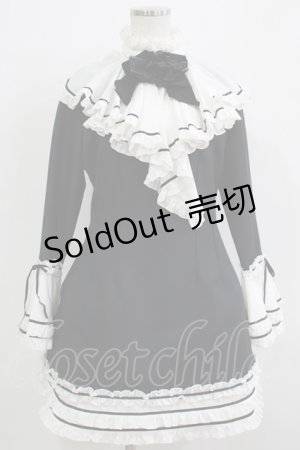 画像: MARBLE / コサージュ付きロマンティックドレープフリルワンピース  黒×白 H-25-11-26-015-GO-OP-KB-ZH