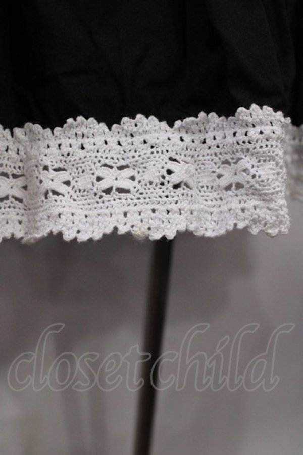 画像4: BABY,THE STARS SHINE BRIGHT / Romantic Dream Roseジャンパースカート Free ブラック/オフ白 H-25-12-01-1002-BA-OP-NS-ZH (4)