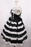 画像2: BABY,THE STARS SHINE BRIGHT / Romantic Dream Roseジャンパースカート Free ブラック/オフ白 H-25-12-01-1002-BA-OP-NS-ZH (2)