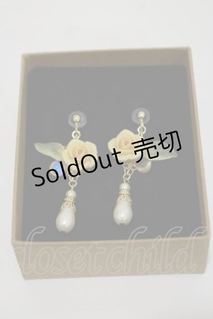 画像: Innocent World / 薔薇とパールのイヤリング  イエロー H-25-12-01-004-IW-AC-NS-ZH