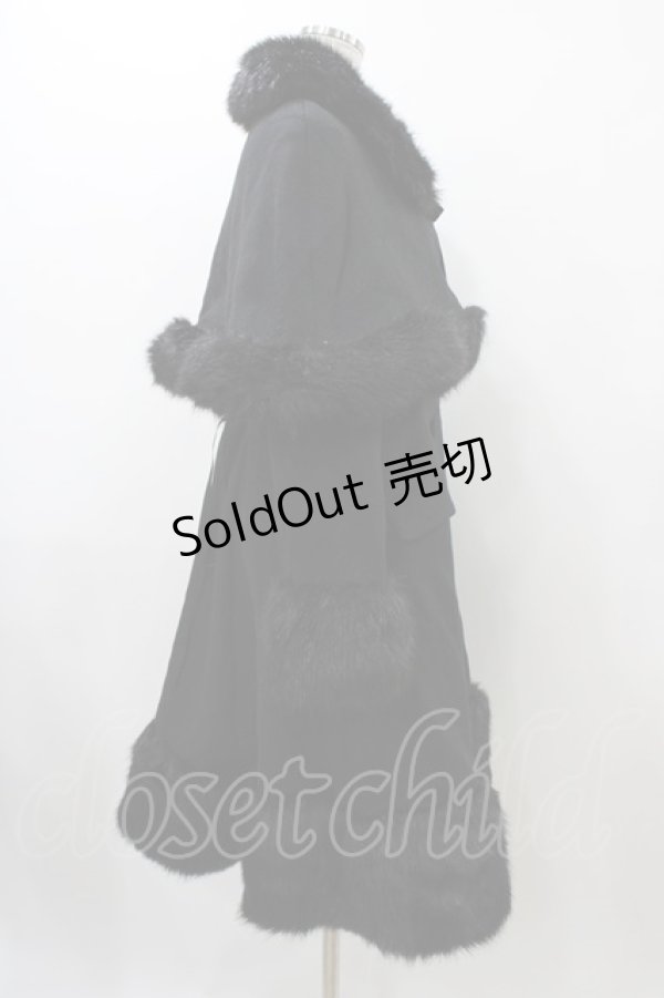 画像3: ATELIER PIERROT / ケープ付きファーコート  ブラック H-25-12-02-1017-EL-CO-KB-ZH (3)