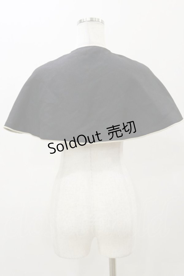 画像2: Innocent World / スタンドカラーケープ付きコートのケープ Free ブラック H-25-12-02-045-IW-TO-NS-ZH (2)