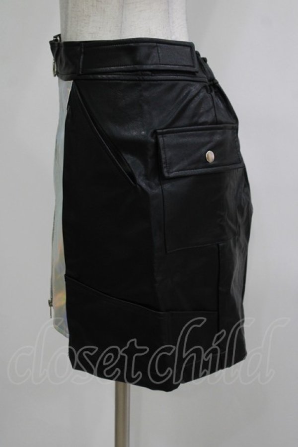 画像2: LISTEN FLAVOR / ホログラフィックレザー台形スカート  ブラック H-25-12-03-053-PU-SK-KB-ZH (2)