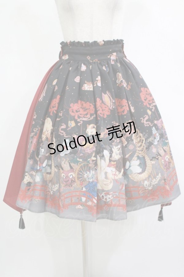 画像1: ALICE and the PIRATES / クリスの百鬼夜行〜宵に咲き誇る妖の華〜柄スカート Free 墨×エンジ（Black） H-25-12-04-011-PA-SK-NS-ZH (1)