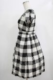 画像2: Emily Temple cute / Emilyギンガムパフスリーブワンピース M ブラック H-25-12-06-008-ET-OP-KB-ZH (2)