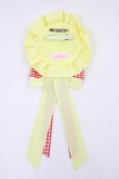 画像2: Angelic Pretty / Sweet Strawberryワッペンロゼッタブローチ  イエロー H-25-12-08-1035-AP-ZA-NS-ZH (2)