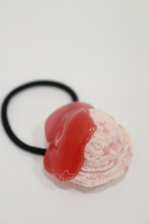 画像: Q-pot. / Sauced StrawberryMilk Ice Creamヘアゴム  ストロベリー H-25-12-08-036-QP-AC-KB-ZH