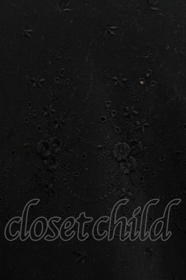 画像4: INGEBORG / 刺繍トップス Free ブラック H-25-12-09-083-LO-TO-NS-ZH (4)