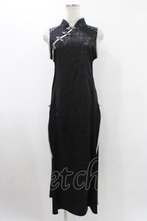 画像: Qutie Frash / チャイナスリットワンピース  ブラック H-25-12-10-1015-QU-OP-KB-ZH