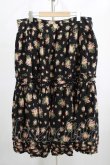 画像1: PINK HOUSE / 花柄スカート Free ブラック H-25-12-10-011-LO-SK-NS-ZH (1)