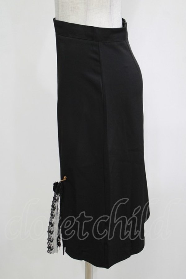 画像2: MARBLE / ブローチ付スカート  黒 H-25-12-11-024-GO-SK-KB-ZH (2)