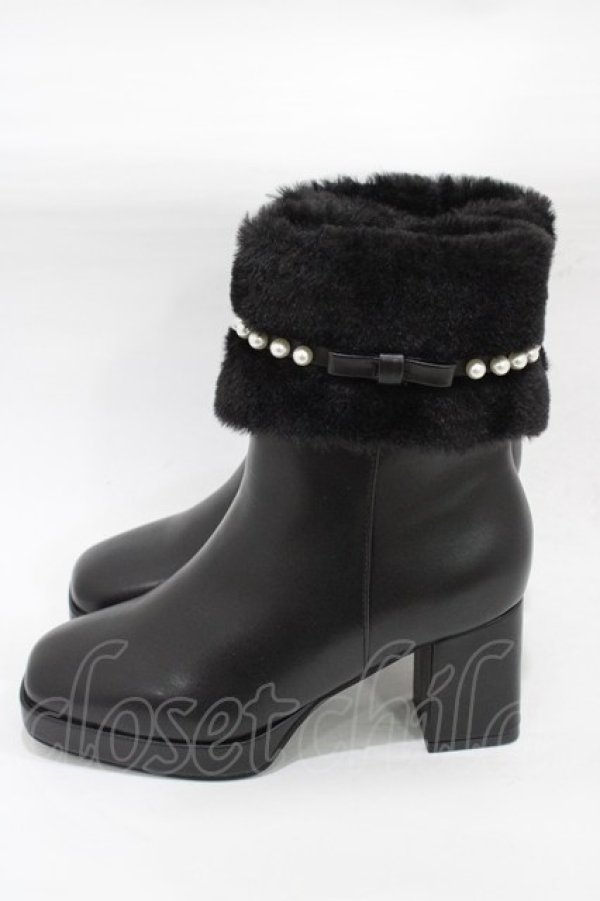 画像2: Maison de FLEUR / パールリボンファーブーツ M:23.5cm ブラック H-25-12-16-1001-LO-SH-NS-ZH (2)