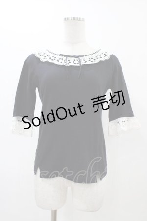 画像: Emily Temple cute / フラワーカットワークレースカットソー  黒×白 H-25-12-18-1057-ET-TO-KB-ZH