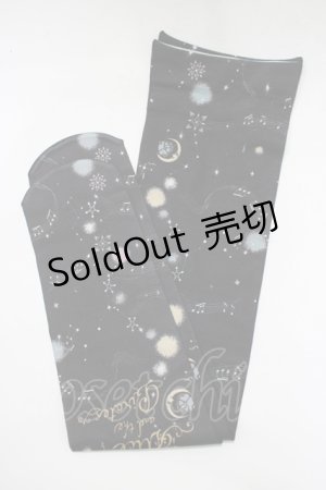 画像: ALICE and the PIRATES / L’ecrin de votre gauche〜影絵の世界で紡ぐ歌〜柄プリントオーバーニーソックス  ブラック H-25-12-19-059-PA-ZA-NS-ZH