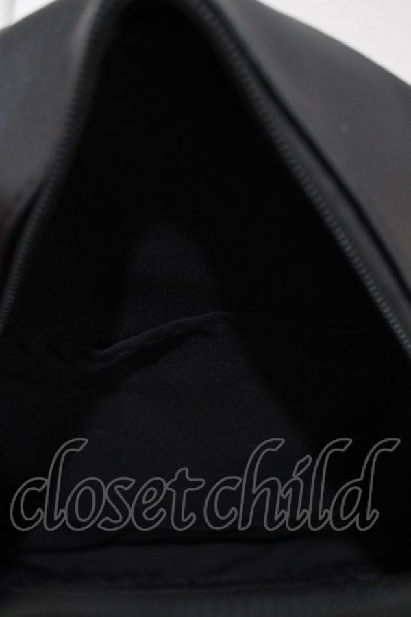 画像4: NOEMIE / チェーン付きキルティングリュック  ブラック H-25-12-20-051-LO-BG-NS-ZH (4)