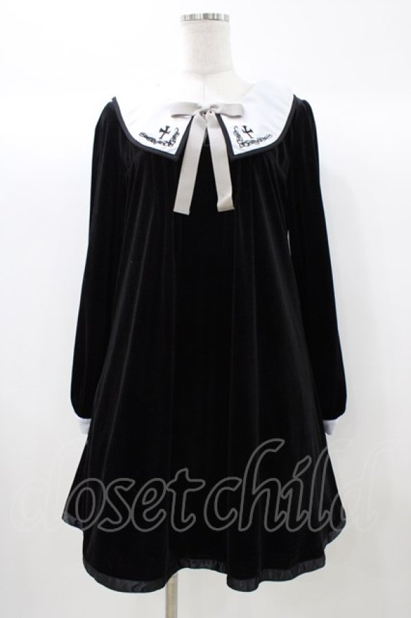 画像1: Amavel / クロス刺繍衿Aラインワンピース Free ブラック/ベロア H-25-12-21-1040-CA-OP-NS-ZH (1)