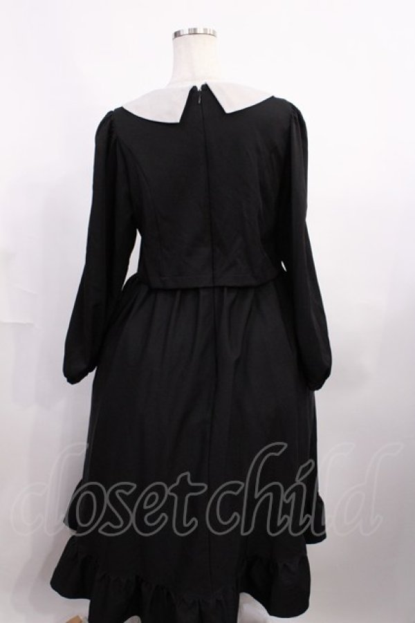 画像2: m petit by misako / サンリオキャラクターズコラボ クロミワッペン付きワンピース M ブラック H-25-12-22-1005-LO-OP-NS-ZH (2)