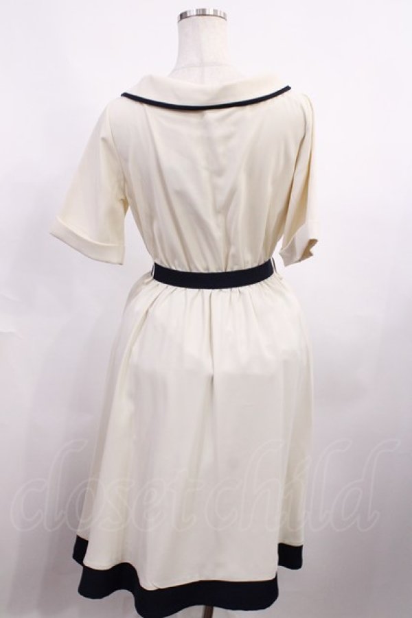 画像2: Fi.n.t / サイド衿バイカラーワンピース Free OFF WHITE/NAVY H-25-12-22-1007-CA-OP-NS-ZH (2)