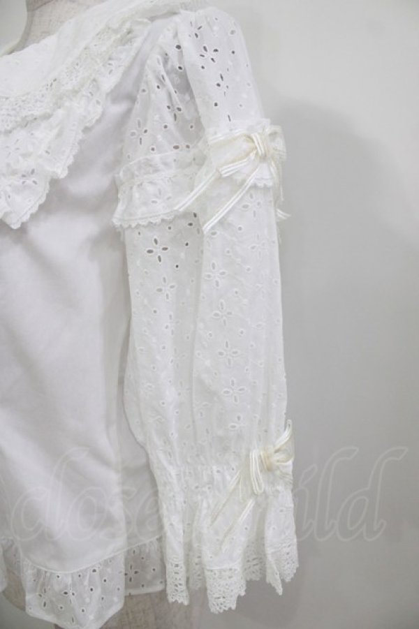 画像5: BABY,THE STARS SHINE BRIGHT / レーシィフローラルブラウス Free オフ白 H-25-12-23-1042-BA-BL-NS-ZH (5)