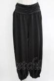 画像1: NieR Clothing / プリント切替ギャザーパンツ  黒 H-25-12-24-1034-PU-PA-KB-ZH (1)