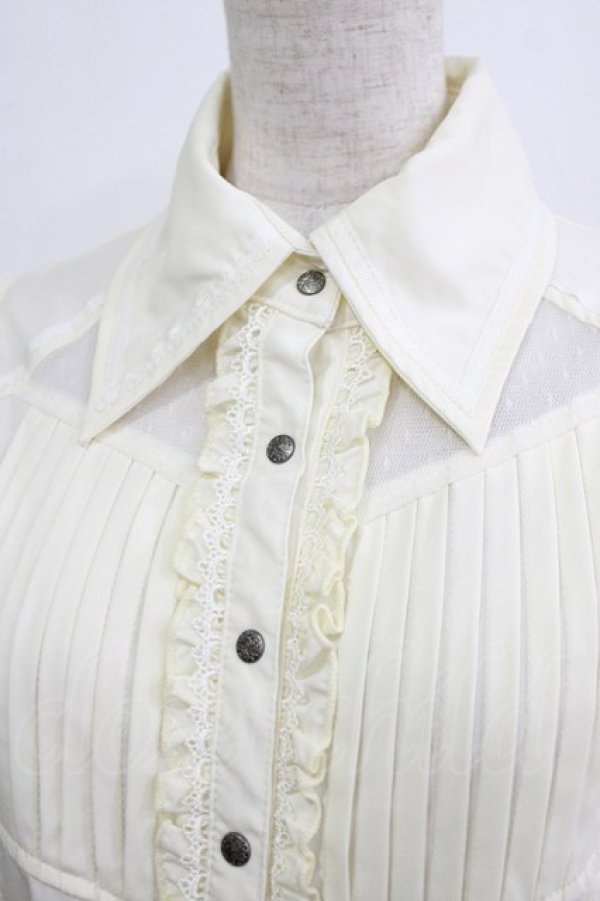 画像4: Ozz oneste / 薔薇刺繍タックフリルブラウス  アイボリー H-25-12-24-1055-OO-BL-KB-ZH (4)