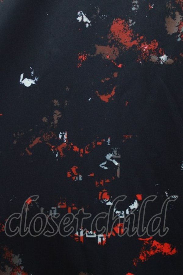 画像4: NieR Clothing / 総柄ZIPパーカー  黒×赤 H-25-12-25-1025-PU-TO-KB-ZH (4)