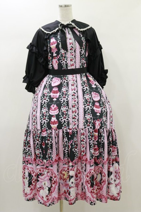 画像1: Royal Princess Alice / Strawberry Sweets・飴ノ森ふみかコラボ ロングワンピース Free ブラック H-26-01-03-061-LO-OP-NS-ZH (1)