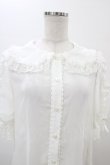 画像4: Angelic Pretty / 襟ロゴ刺繍袖フリルブラウス Free シロ H-26-01-05-1042-AP-BL-NS-ZH (4)