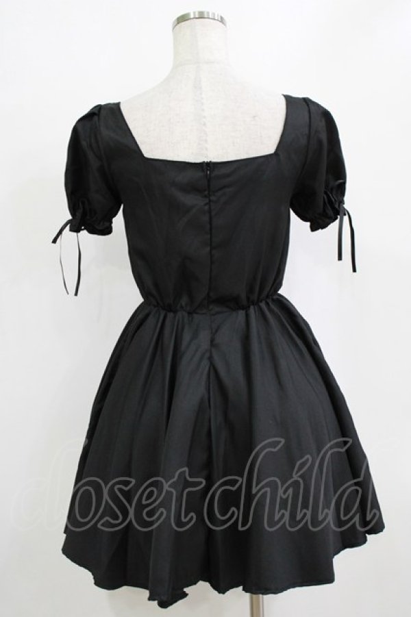 画像3: MARBLE / パニエ付きバラ飾りパフフリルワンピース  ブラック×ホワイト H-26-01-06-029-GO-OP-KB-ZH (3)