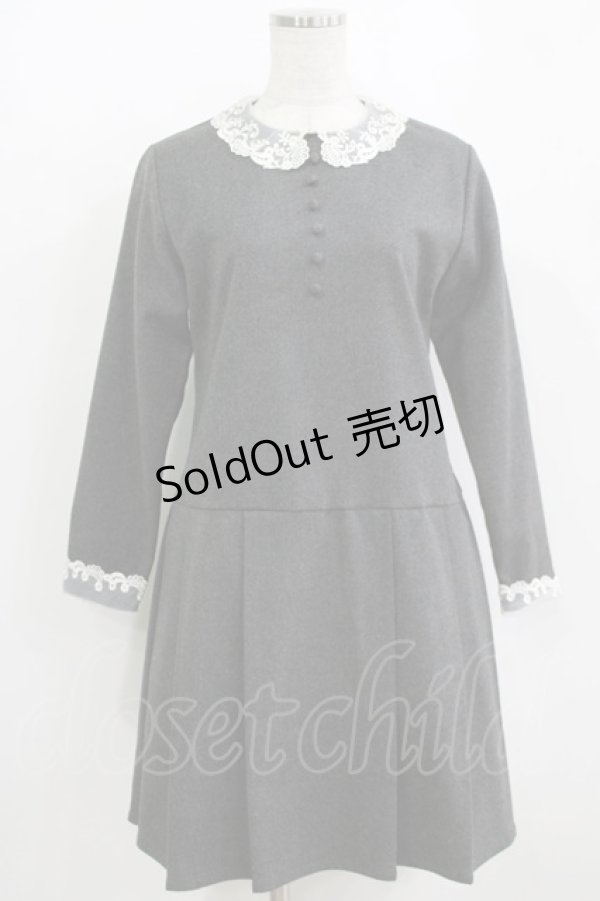 画像1: F i.n.t / オーガンジー襟プリーツワンピース Free グレー H-26-01-07-029-CA-OP-NS-ZH (1)