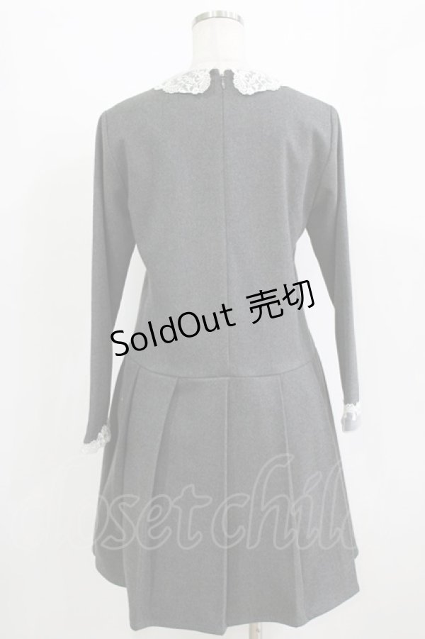 画像3: F i.n.t / オーガンジー襟プリーツワンピース Free グレー H-26-01-07-029-CA-OP-NS-ZH (3)