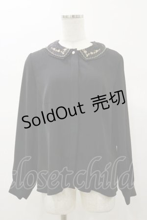 画像: Fi.n.t / ローズ刺繍ダブルカラーブラウス Free Black H-26-01-08-038-CA-BL-NS-ZH