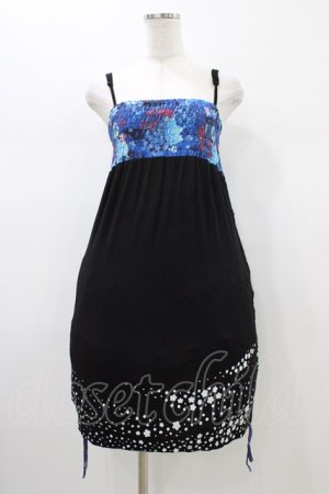 画像: gouk / サイドギャザーシャーリングワンピース  黒×青 H-26-01-13-1023-GO-OP-KB-ZH