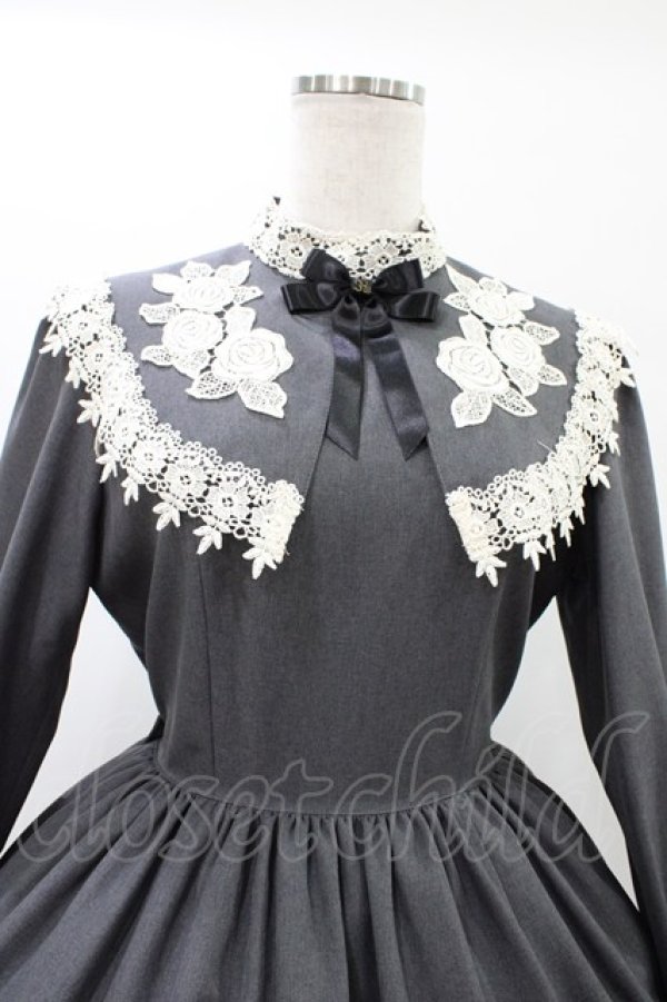 画像4: Innocent World / コーデリアローズワンピース M グレー/生成 H-26-01-14-1018-IW-OP-NS-ZH (4)