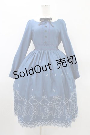 画像: Innocent World / ピーターラビット  刺繍ワンピース M ブルー/サックス H-26-01-14-1019-IW-OP-NS-ZH