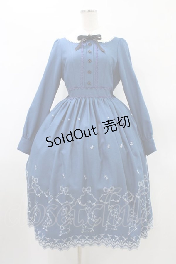 画像1: Innocent World / ピーターラビット  刺繍ワンピース M ブルー/サックス H-26-01-14-1019-IW-OP-NS-ZH (1)