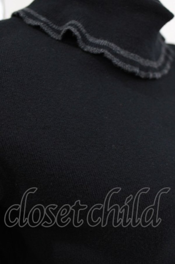 画像4: Jane Marple Dans Le Salon / コットンアシミアフリルトリミングのタートル  黒 H-26-01-14-067-JM-TO-KB-ZH (4)